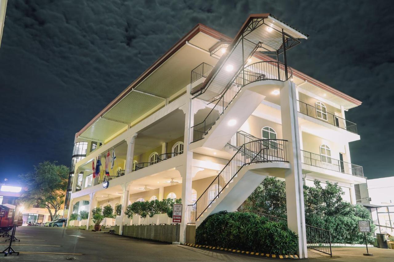 Kingsley'S Hotel And Gastro Pub Mabalacat ภายนอก รูปภาพ